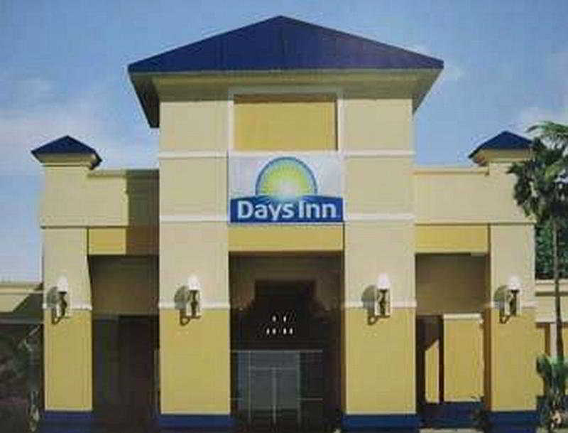 Days Inn By Wyndham Orlando Airport Florida Mall Exterior photo